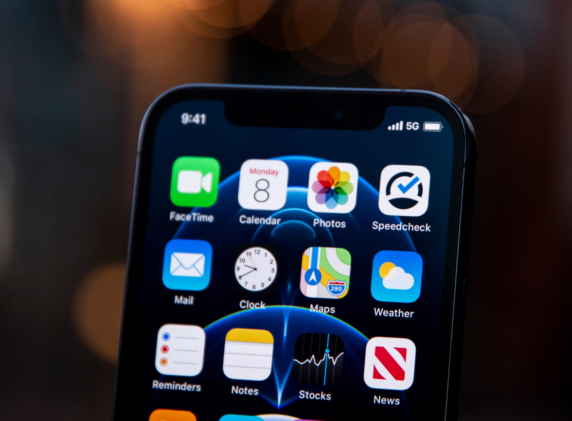 鹤壁苹果手机维修分享为什么 iPhone 12 在冬季会自动关机 