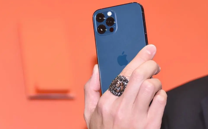 鹤壁苹果手机维修分享iPhone12系列重启方法教程 